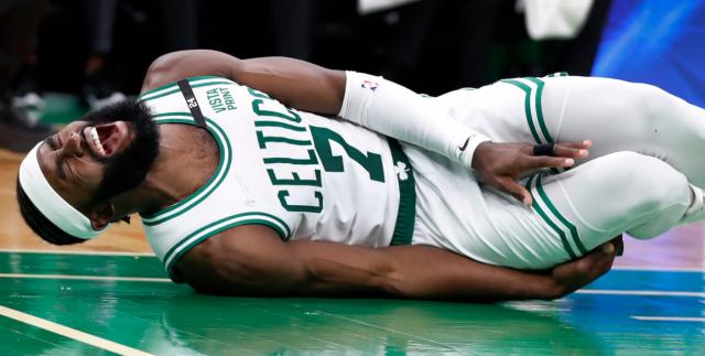 开云体育下载网址-名记曝布朗半月板部分撕裂 坚持带伤作战或需手术