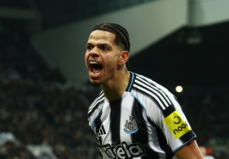 开云体育下载入口-替补神兵！奥苏拉16场英超267分钟进2球，为对阵曼联、利物浦打进